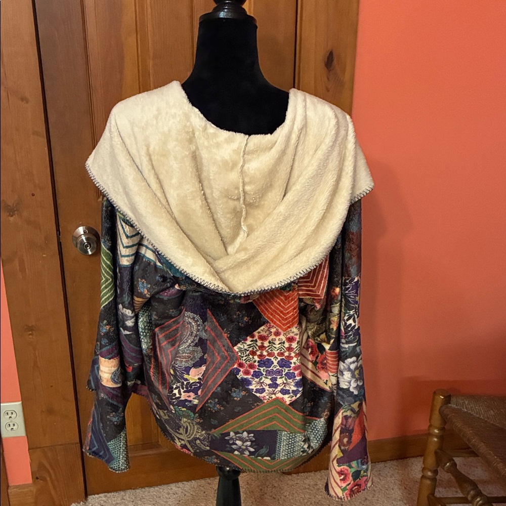 Johnny Was Multicolor Patchwork Sherpa Jacket with Cream Collar. - Picture 3 of 5